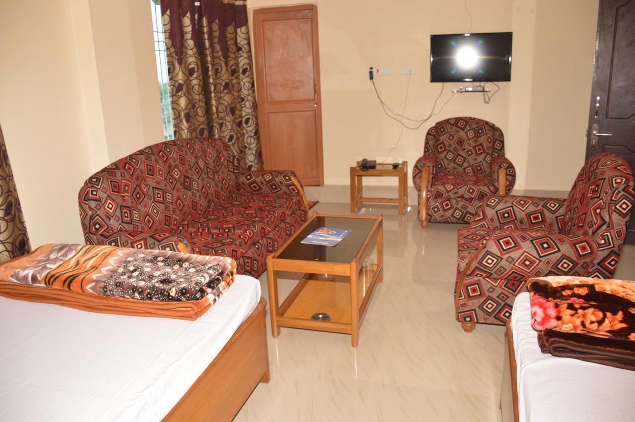 Tezpur Hotel Kaustav المظهر الخارجي الصورة