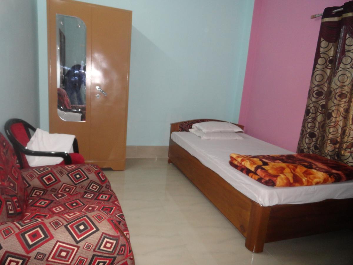 Tezpur Hotel Kaustav المظهر الخارجي الصورة