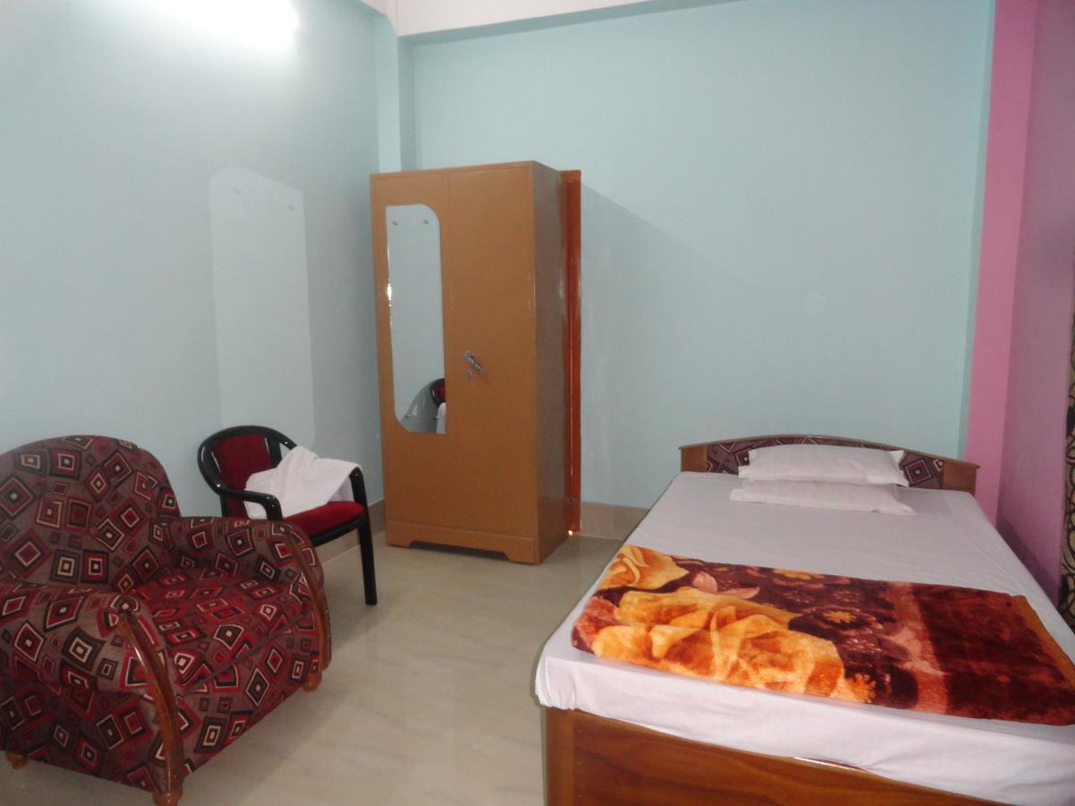Tezpur Hotel Kaustav المظهر الخارجي الصورة